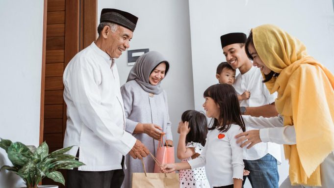 Hari Raya Idul Fitri Sebentar Lagi Datang, Harus Sedih atau Senang?
