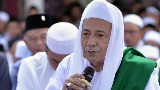 Meneladani Habib Luthfi dalam Hal Berbuka Puasa dan Sahur sumber: NU Online