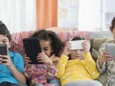 Gadget dan Anak Usia Dini: Kenalkan atau Hindarkan?