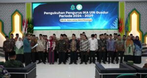 Lantik IKA UIN Gus Dur Pekalongan, Rektor Minta Alumni jadi Inspirasi bagi Mahasiswa