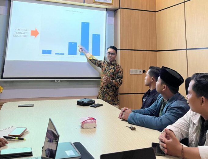 Survei Litbang Unisla: Popularitas di Media Sosial Bukan Jaminan Suara di Pilkada 2024