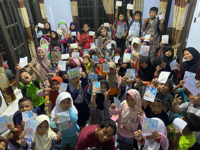 Peduli Kreativitas Anak, KKN UIN Gus Dur Desa Banjarejo Adakan Bimbel Mewarnai
