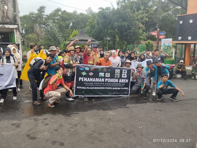 Rayakan Anniversary Ke 2, Komunitas Pendaki Nafas Tua Gelar Aksi Tanam Pohon Aren