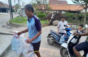 Krisis Air Bersih di Desa Samborejo: Buruknya Pengelolaan Pamsimas dan Lemahnya Komitmen Pemerintah Desa