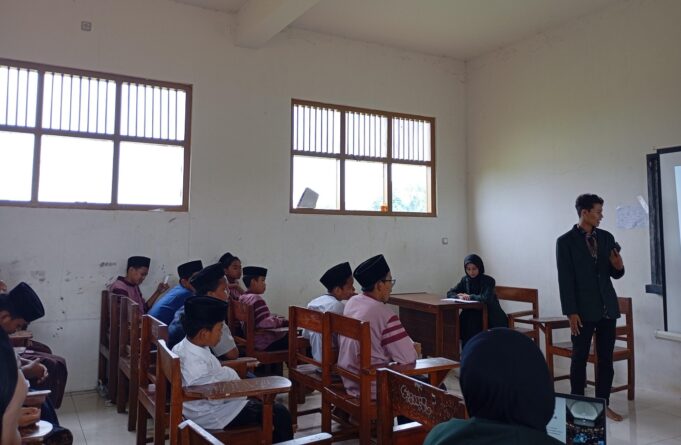Melestarikan Kearifan Lokal: Menyeimbangkan Bahasa Indonesia dan Bahasa Daerah di Pesantren