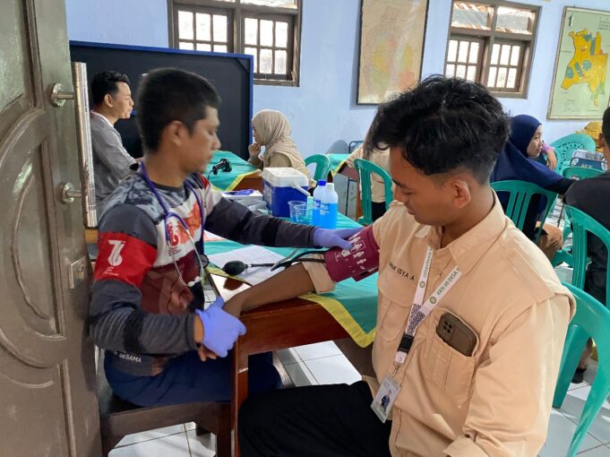 Mahasiswa KKN UIN Gus Dur Bantu Penuhi Kebutuhan Darah Melalui Aksi Donor Darah