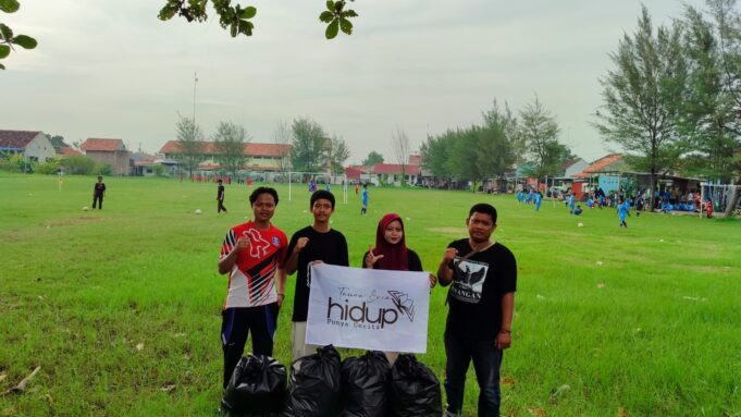 Bumikan Pancasila, TBM Hidup Punya Cerita Bersih-bersih Lingkungan Sambil Buka Lapak Baca