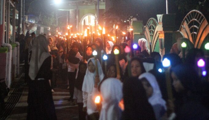 Sambut Tahun Baru Islam, Remaja Masjid Al Muttaqien Desa Sidorejo Gelar Pawai Obor