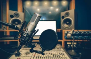 Penyiar Radio Studio radio