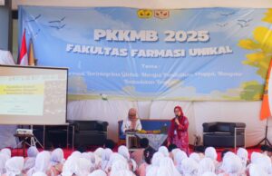 PKKMB Fakultas Farmasi UNIKAL: Membangun Rasa Kebersamaan dan Kolaborasi