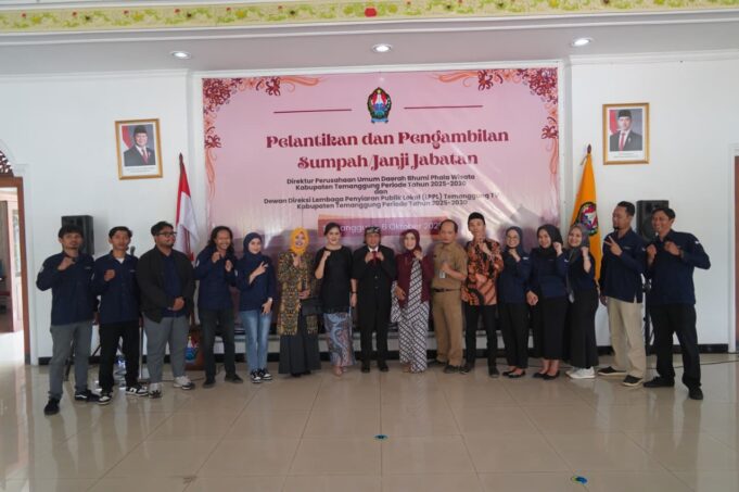 Ketua Dewan Pengawas LPPL Temanggung TV Lantik Direksi Baru