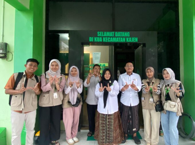 Jejak Langkah di Tanah Wakaf: Semangat KKN UIN Gus Dur di Linggoasri Mengabdi untuk Negeri