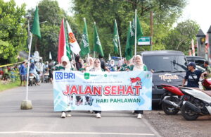 Ribuan Peserta Meriahkan Jalan Sehat Hari Pahlawan Ansor Kabupaten Pekalongan