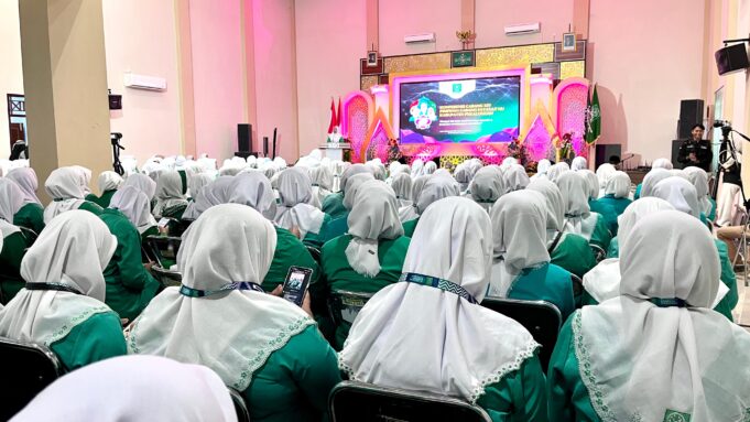 Kader Fatayat NU Pekalongan Antusias Ikuti Konfercab XIV