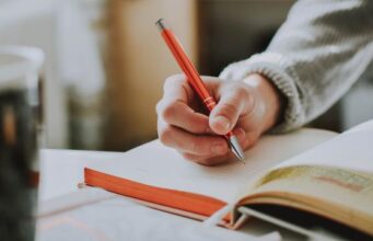 Masih Relevankah Sebutan Kuli Tinta Saat Wartawan Tak Lagi Bertinta?