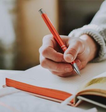 Masih Relevankah Sebutan Kuli Tinta Saat Wartawan Tak Lagi Bertinta?