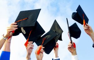 Lulus S2 Tanpa Pinjam Buku Perpustakaan