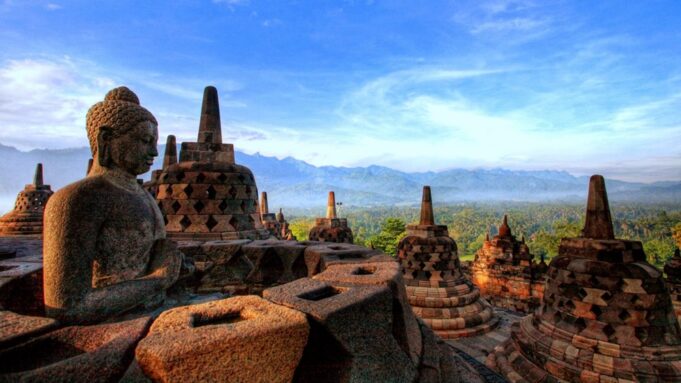 Menakar Potensi Ekonomi di Balik Ambisi Jawa Tengah sebagai Hub Pilgrim Global