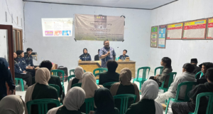 Penyuluhan UU ITE untuk Cegah Pelanggaran Hukum Digital di Desa Simego Petungkriyono