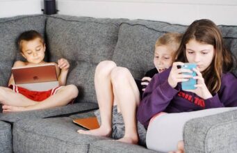 Melindungi Anak di Ruang Digital dalam Persepektif Manajemen Isu, Krisis, dan Reputasi