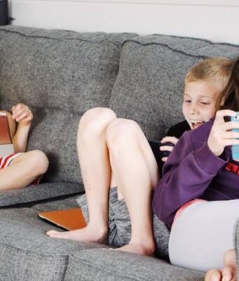 Melindungi Anak di Ruang Digital dalam Persepektif Manajemen Isu, Krisis, dan Reputasi