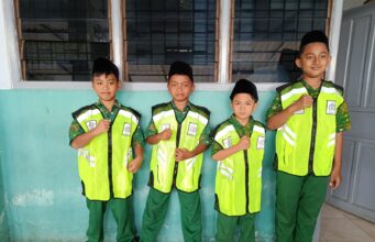 Kader UKS dan Polisi Kebersihan MIS Simbang Kulon 01 Giatkan Pembiasaan Hidup Bersih